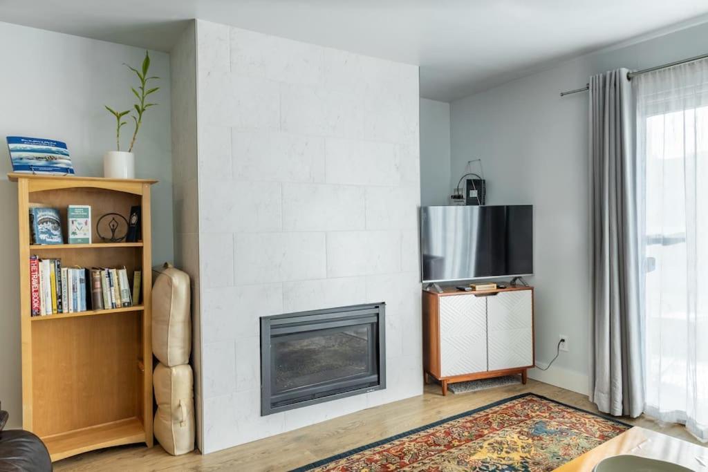 Modern Condo Steps From The Ocean Anchorage Exterior foto